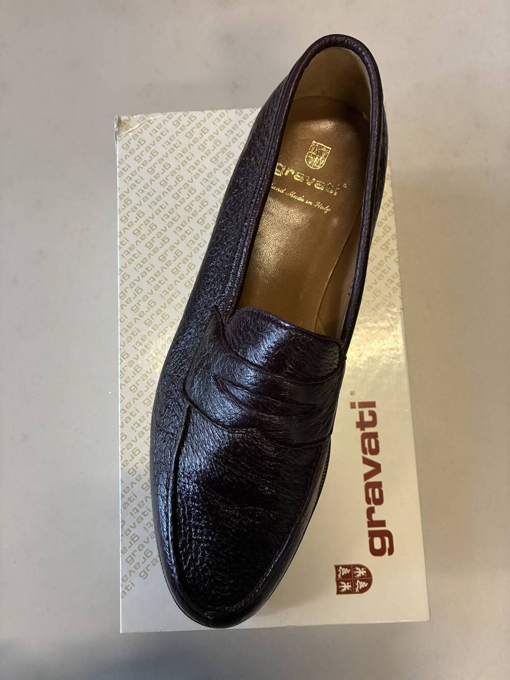 NEW GRAVATI men's peccary pebbled penny loafer in burgundy